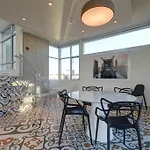 Waterfront Living In Victoria - Rooftop Patio, Bbq, Gym, Coffee