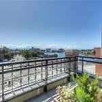 Waterfront Living In Victoria - Rooftop Patio, Bbq, Gym, Coffee