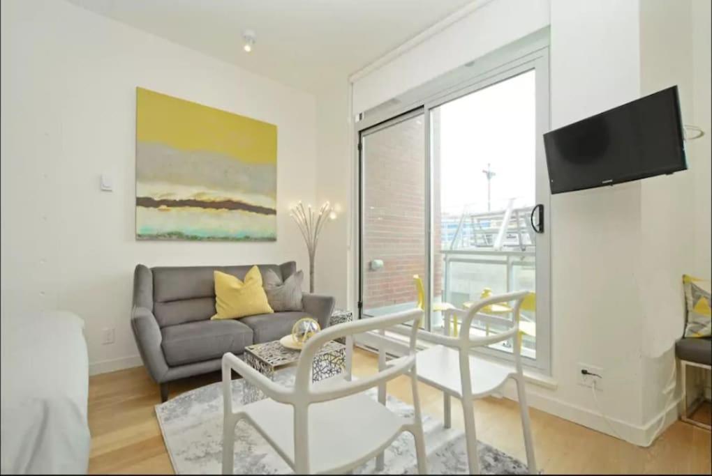 Waterfront Living In - Rooftop Patio, Bbq, Gym, Coffee Apartment Victoria