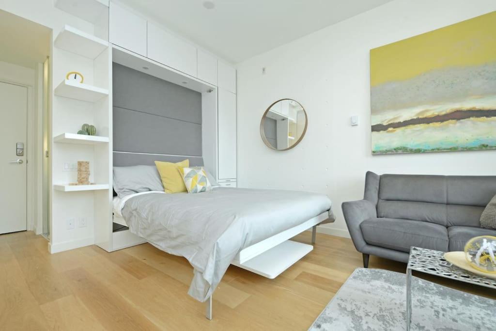 Waterfront Living In - Rooftop Patio, Bbq, Gym, Coffee * Victoria