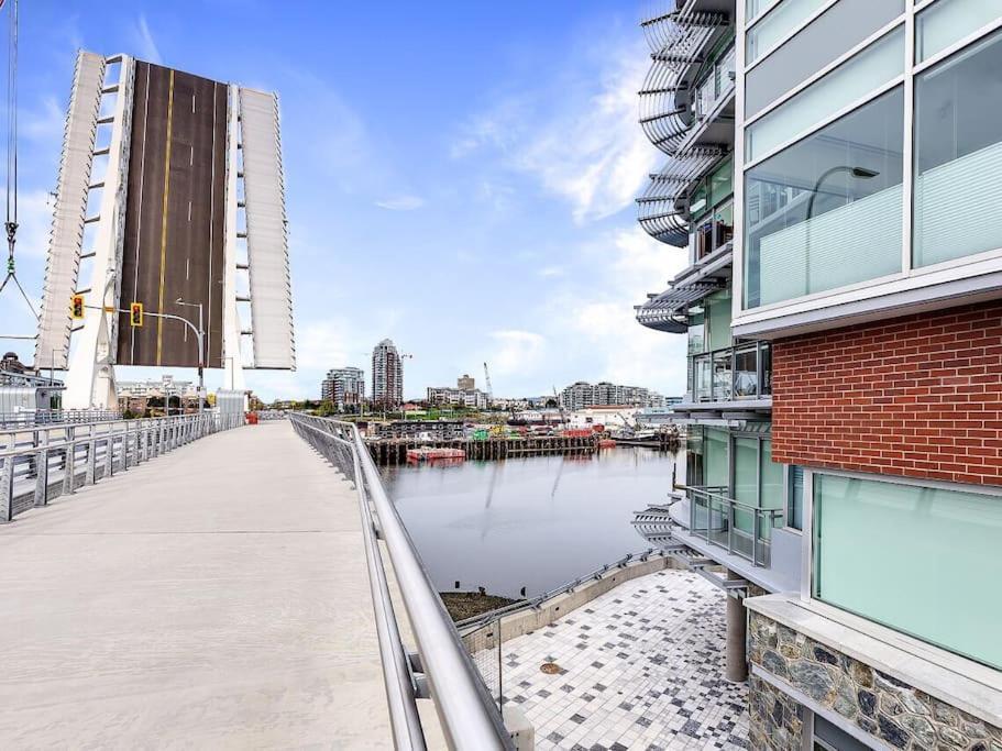 Apartment Waterfront Living In - Rooftop Patio, Bbq, Gym, Coffee Victoria