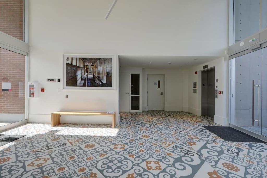 Waterfront Living In - Rooftop Patio, Bbq, Gym, Coffee Apartment Victoria