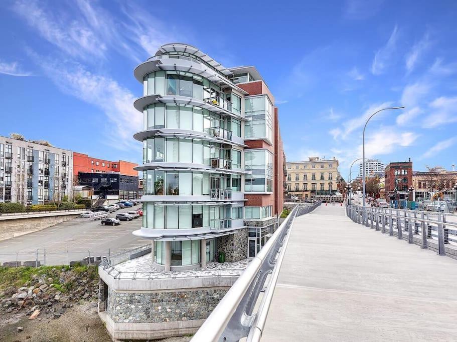 Waterfront Living In - Rooftop Patio, Bbq, Gym, Coffee Apartment *